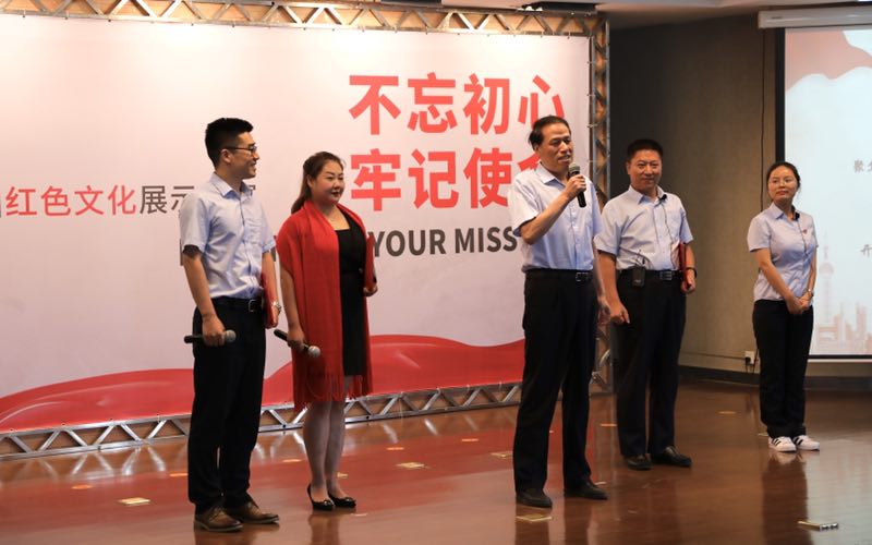 陜鼓集團(tuán)綜合能源事業(yè)部黨支部表演的節(jié)目接地氣，受好評(píng).jpg